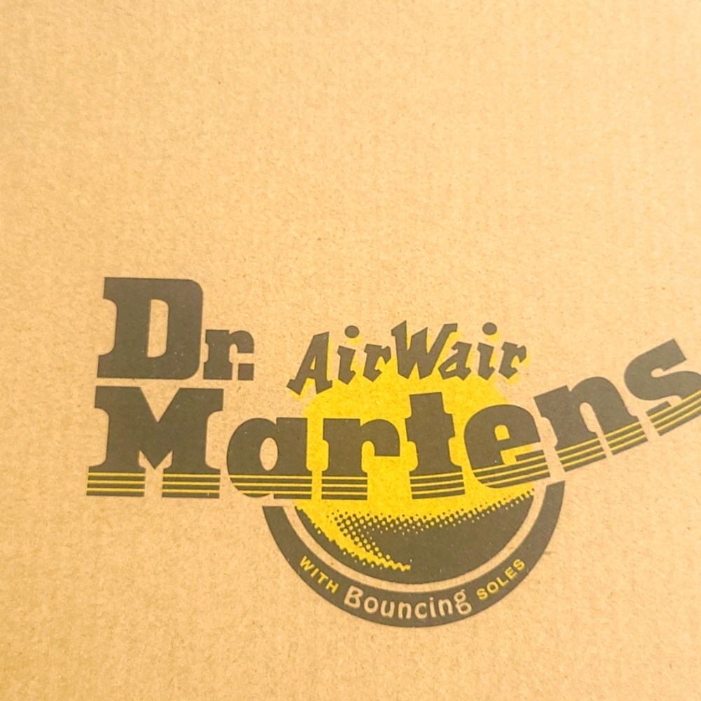 Dr Martens size 9 black combat boot